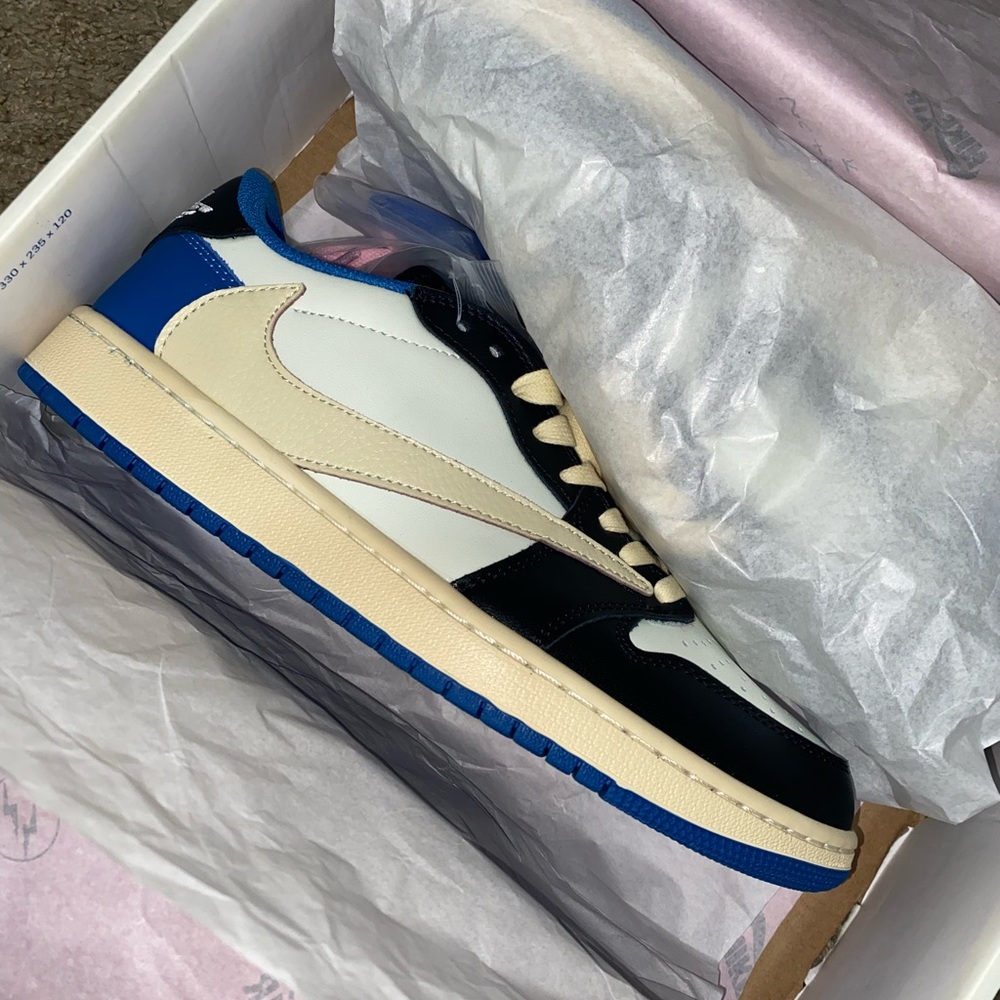 Jordan 1 Retro Low Og Sp Travis Scott x Fragments
